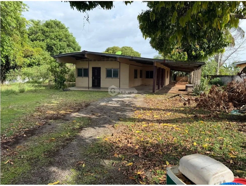 CASA COMERCIAL / CHORRERA /1200M  CERCA DE MERCADO ALQUILER O VENTA