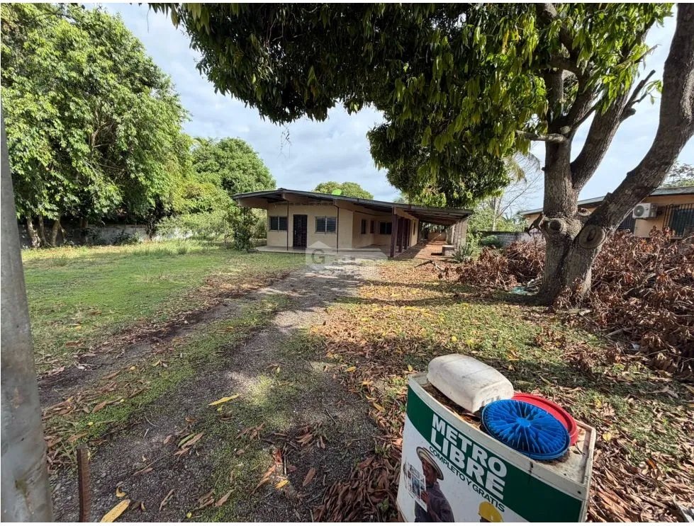 CASA COMERCIAL E/  CHORRERA / 1200M  CERCA DEL MERCADO / PLANO