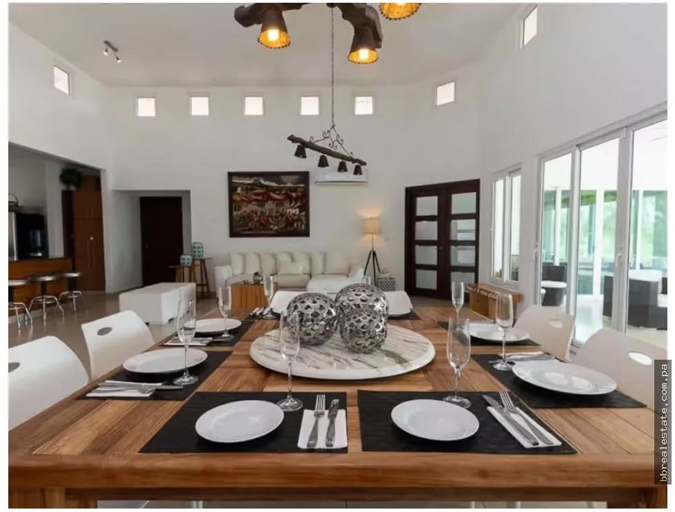 Sale of Luxury Home in Vistamar Golf, Beach & Marina, San Carlos