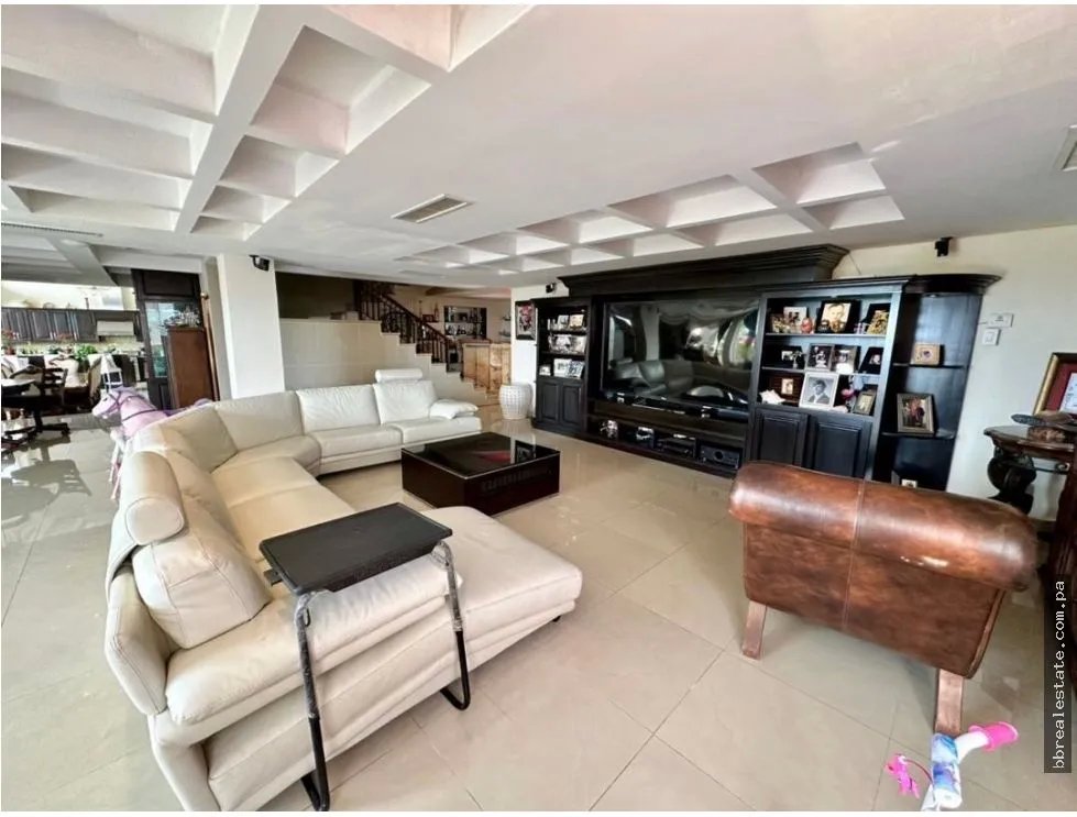 Venta de casa en Altos de Santa María