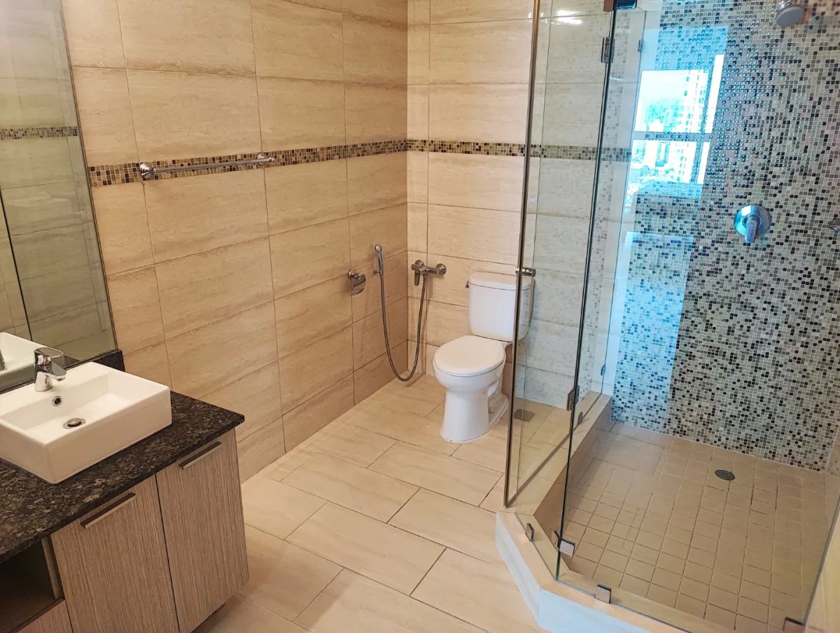 Investment Opportunity in Grand Tower Punta Pacifica, 214 m², With Tenant - $566,000