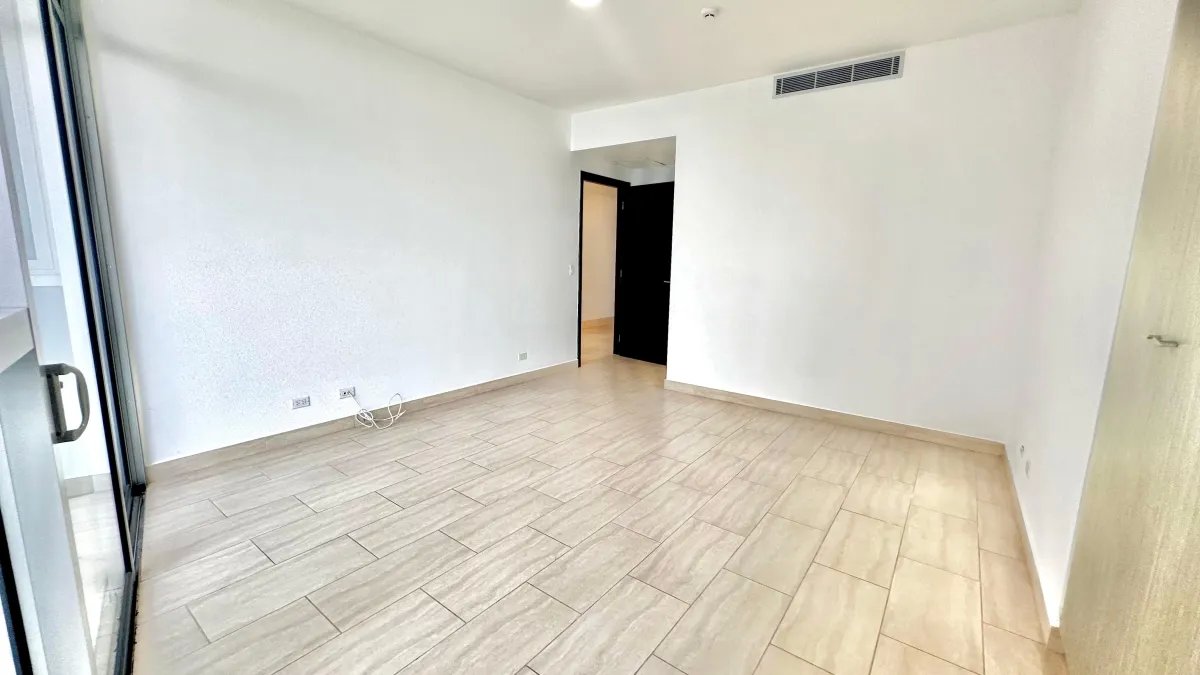 Investment Opportunity in Grand Tower Punta Pacifica: 288 m² Oceanfront Apartment with Tenant - $750,000