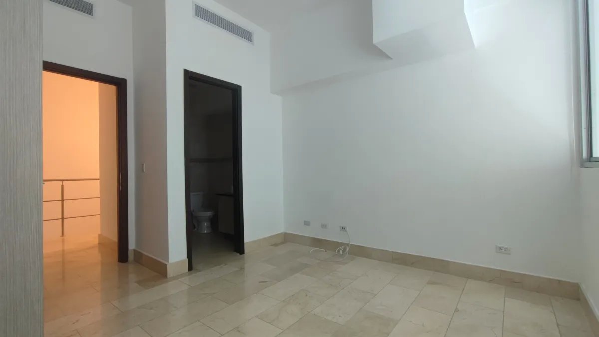 Investment Opportunity in Grand Tower Punta Pacifica, 195 sq m, With Tenant, $495,000