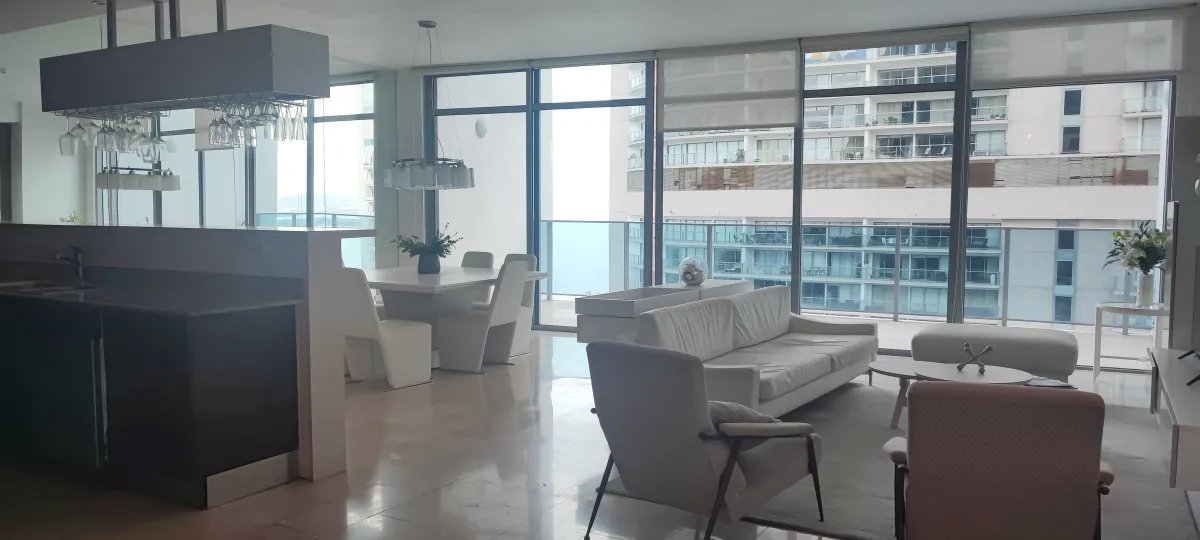 Investment Opportunity in Grand Tower Punta Pacifica, 231 m², With Tenant, $599,000