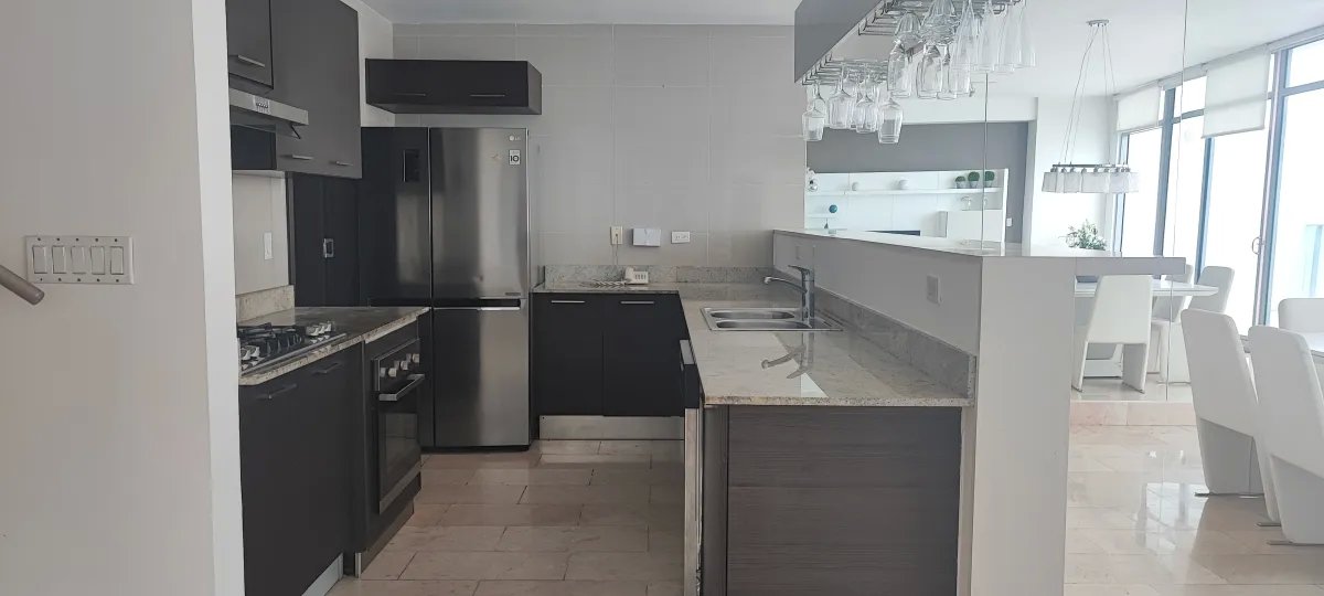 Investment Opportunity in Grand Tower Punta Pacifica, 231 m², With Tenant, $599,000