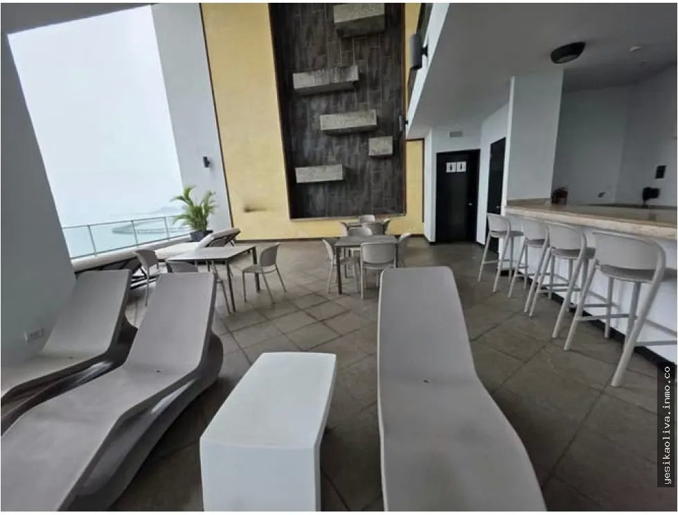 Apartment Sale on Balboa Avenue