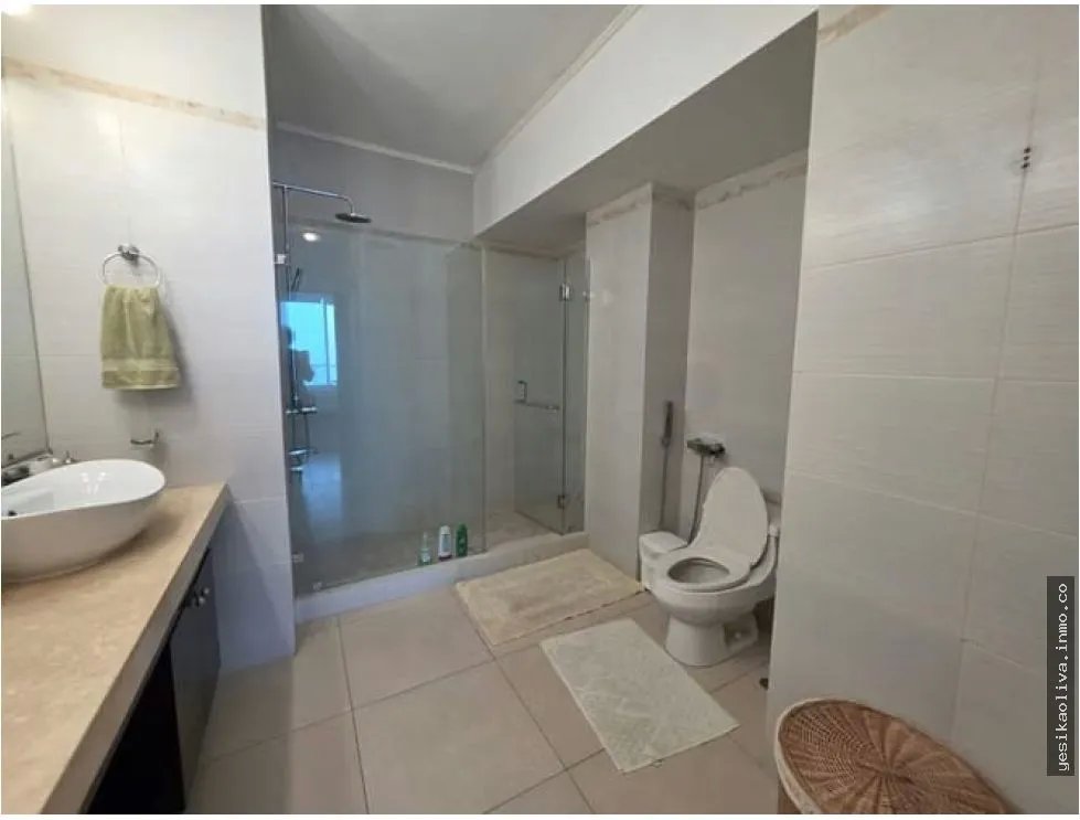 Apartment Sale on Balboa Avenue