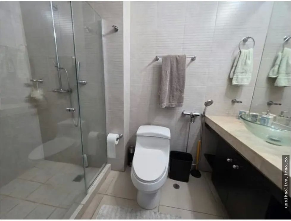 Apartment Sale on Balboa Avenue
