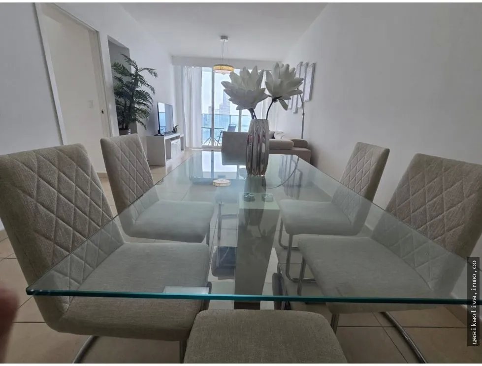 Apartment Rental on Avenida Balboa