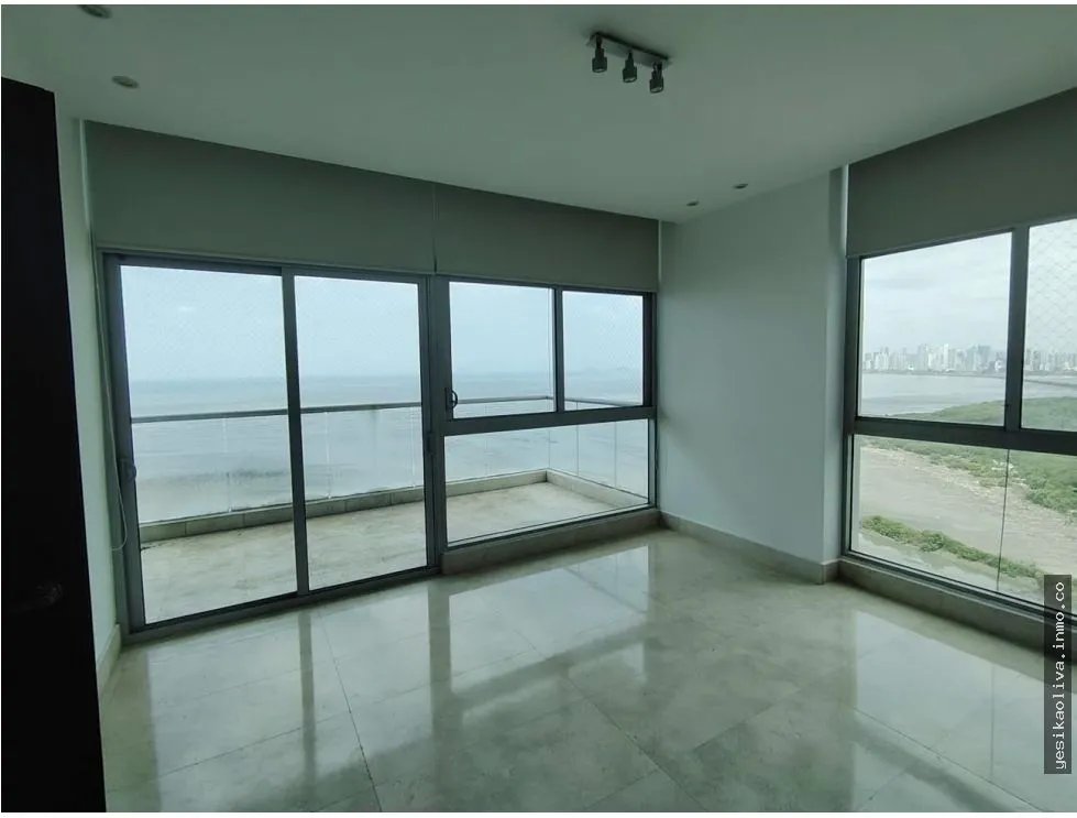 Sale of Exclusive Apartment in Costa del Este