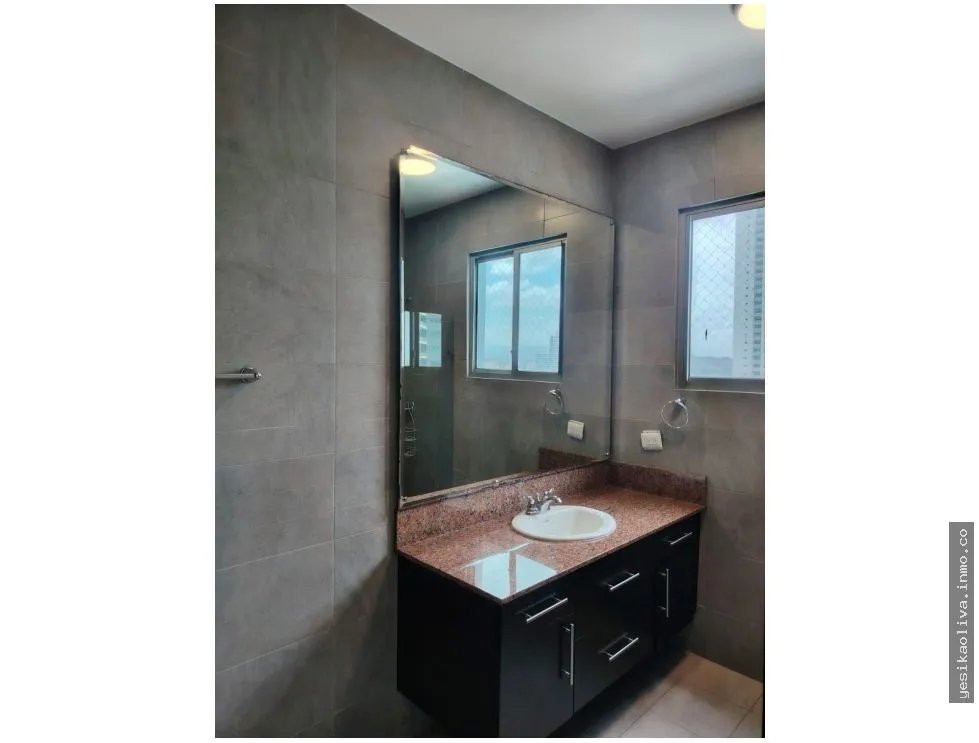 Sale of Exclusive Apartment in Costa del Este