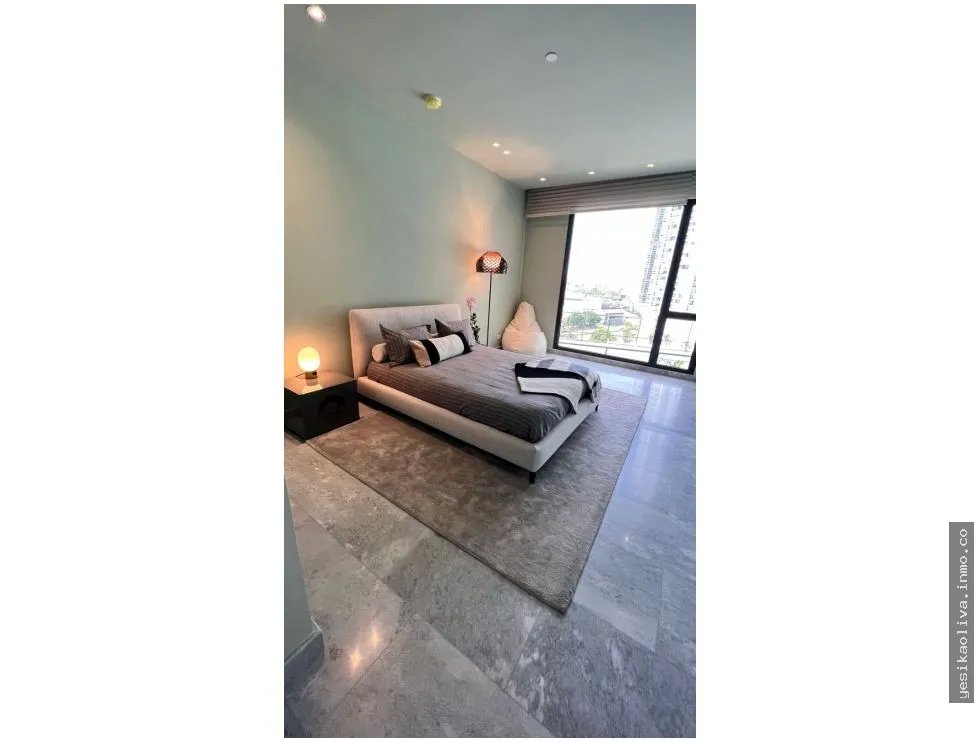 Sale of Beachfront Apartment in Costa del Este, First Line