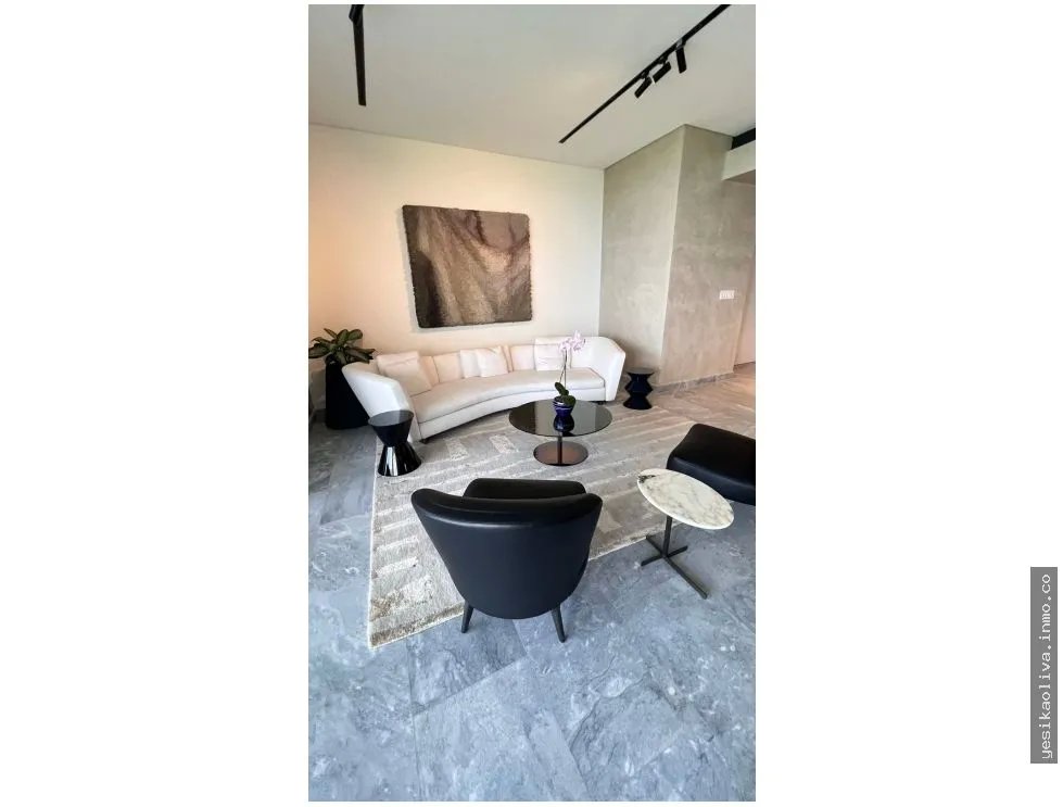 Sale of Beachfront Apartment in Costa del Este, First Line