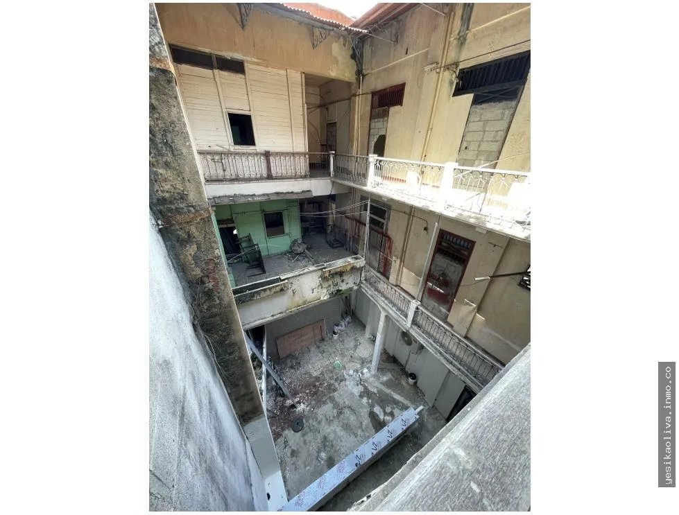 BUILDING SALE IN OLD TOWN