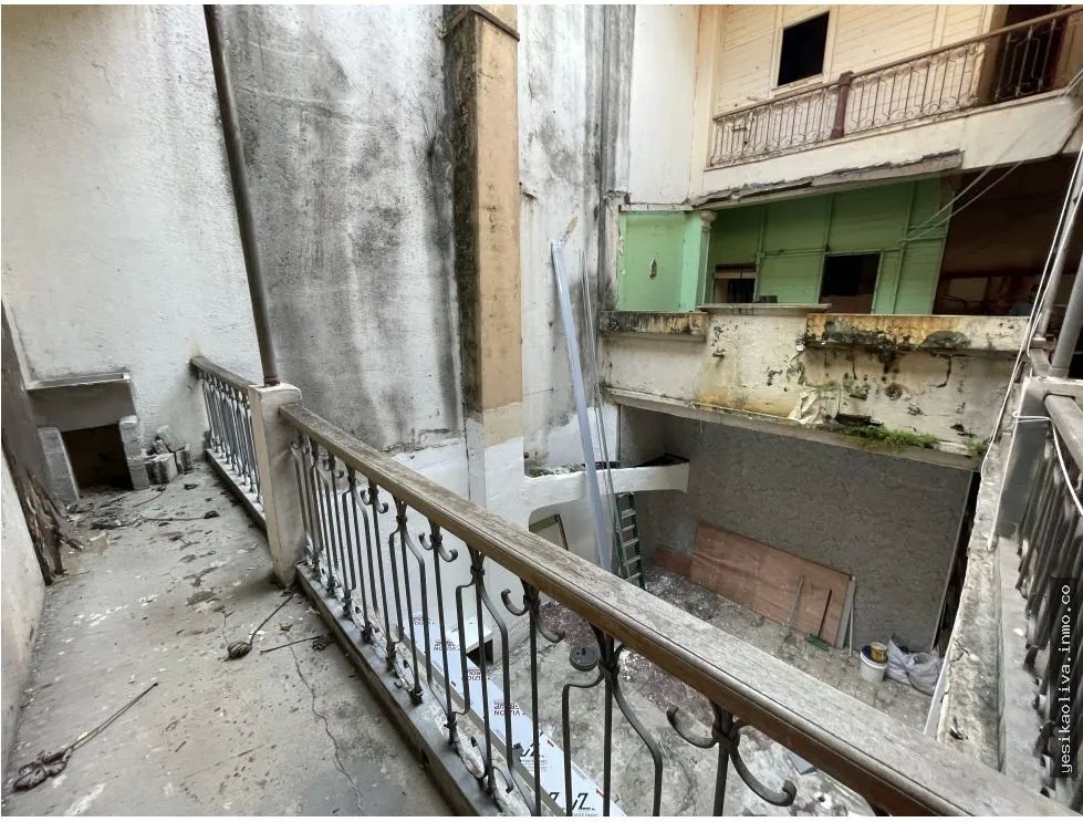 BUILDING SALE IN OLD TOWN