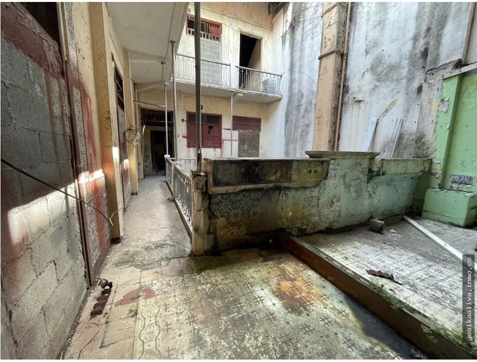 BUILDING SALE IN OLD TOWN