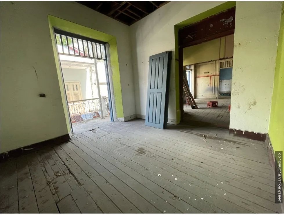 BUILDING SALE IN OLD TOWN