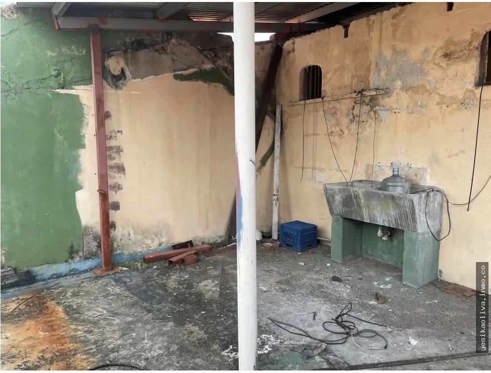 BUILDING SALE IN OLD TOWN