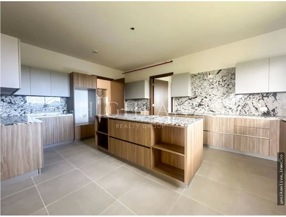 Apartment for Sale Located in Santa Maria