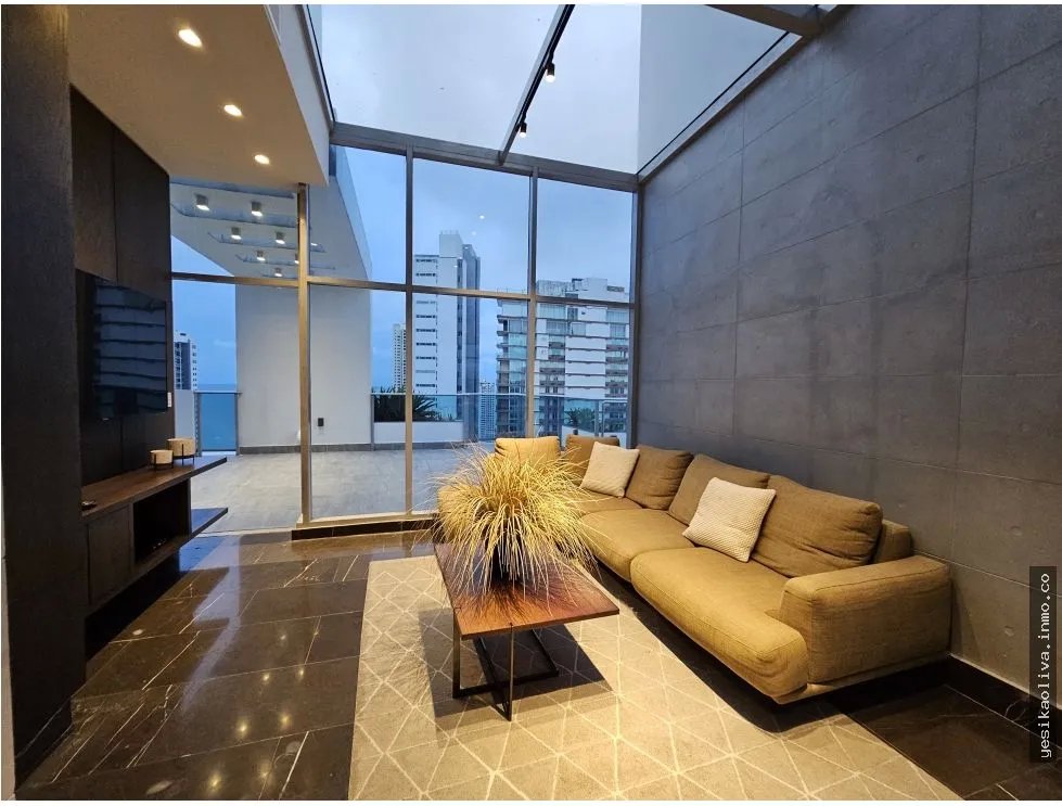 Luxury Apartment for Sale in Coco del Mar, San Francisco