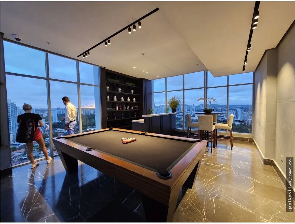 Luxury Apartment for Sale in Coco del Mar, San Francisco
