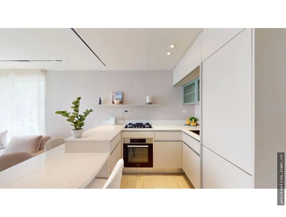 Apartment for Sale on Avenida Balboa