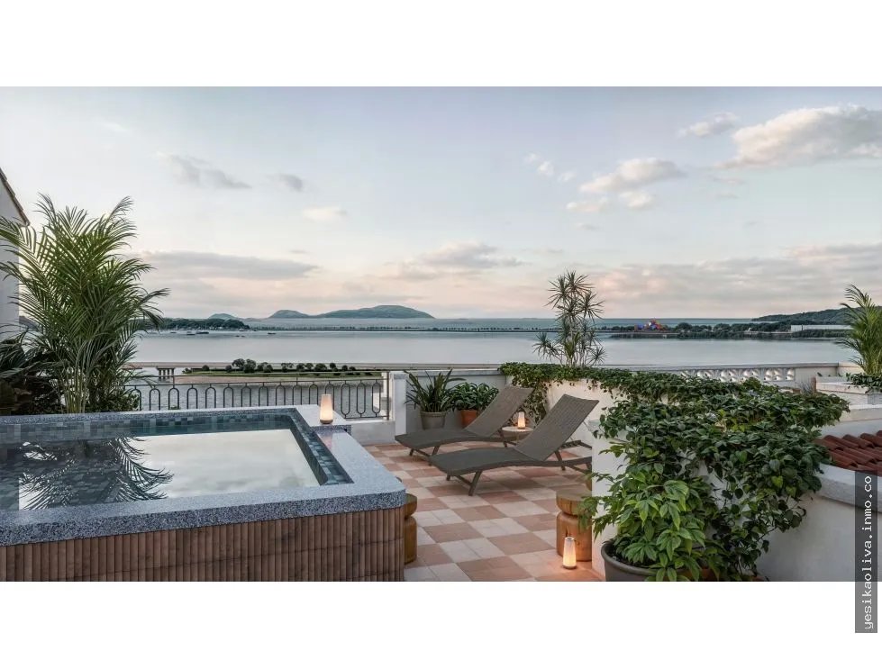 Apartment for Sale in Casco Antiguo