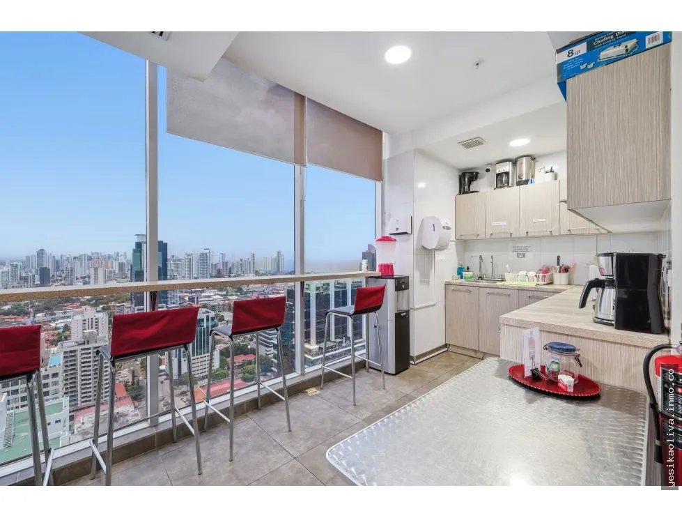 Venta de oficina en Obarrio Ph SL 55