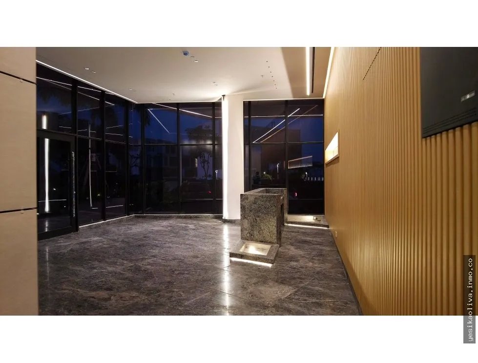 LUXURY APARTMENT SALE IN OCEAN REEF