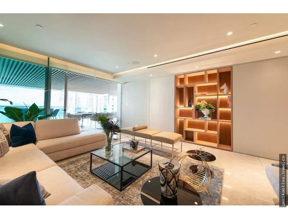 Sale of Apartment on Avenida Balboa
