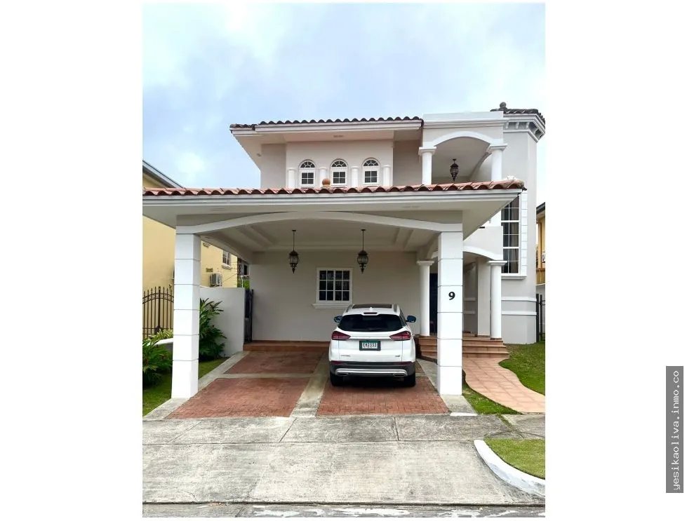 SE VENDE CASA RAINFOREST VILLAS CONDADO DEL REY