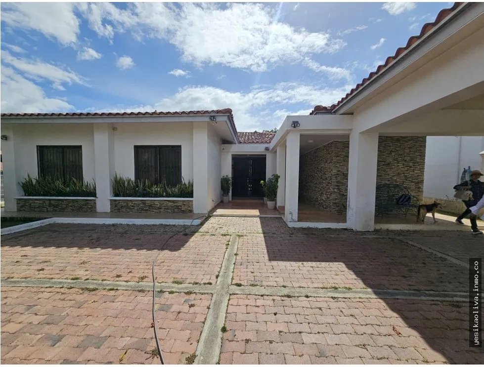 VENTA DE CASA AMOBLADA EN CORONADO (NEGOCIABLE)