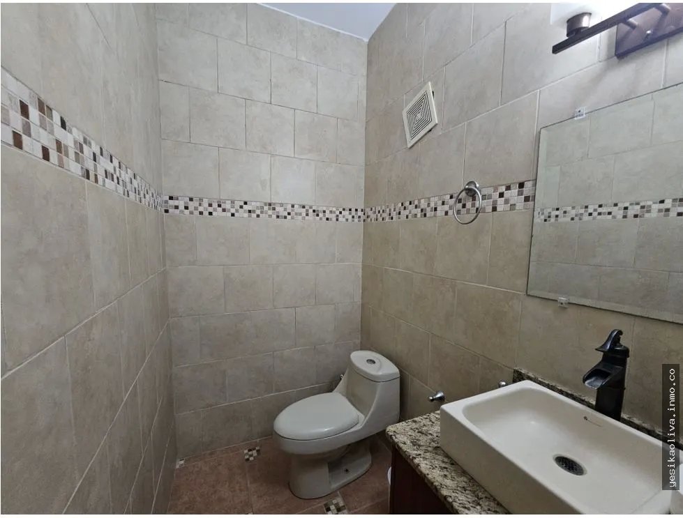 VENTA DE CASA AMOBLADA EN CORONADO (NEGOCIABLE)