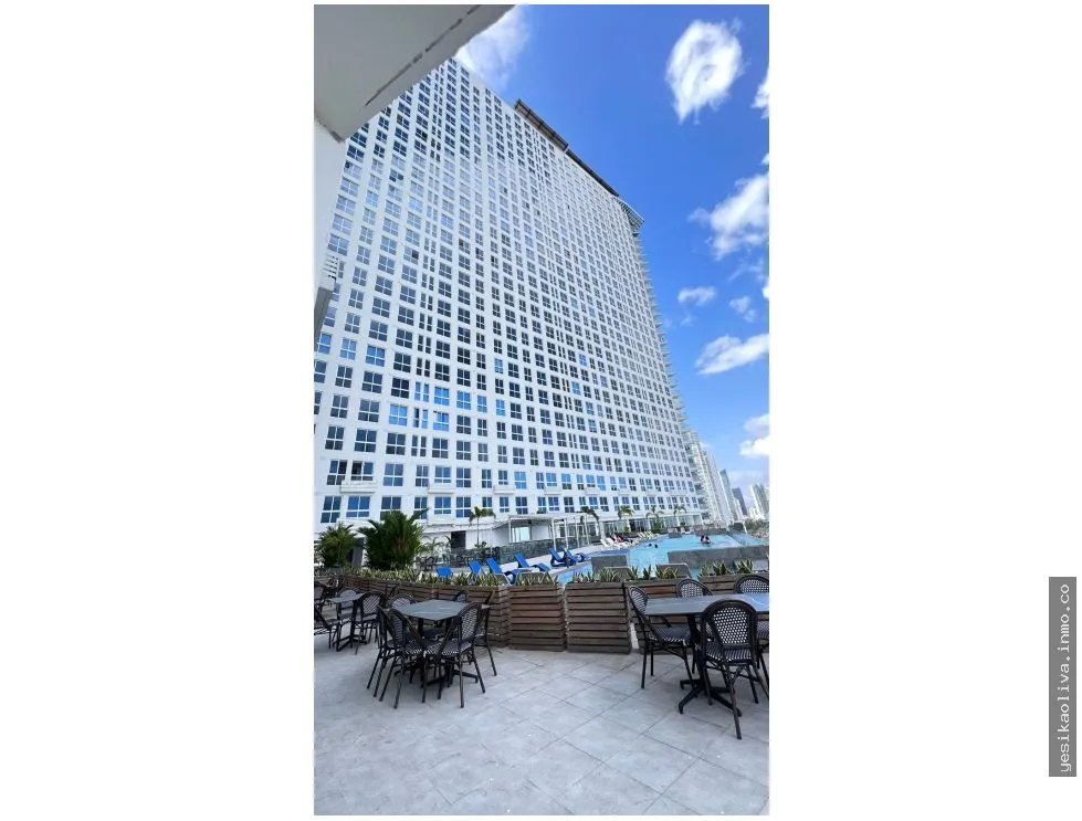 Apartment for Sale on Avenida Balboa