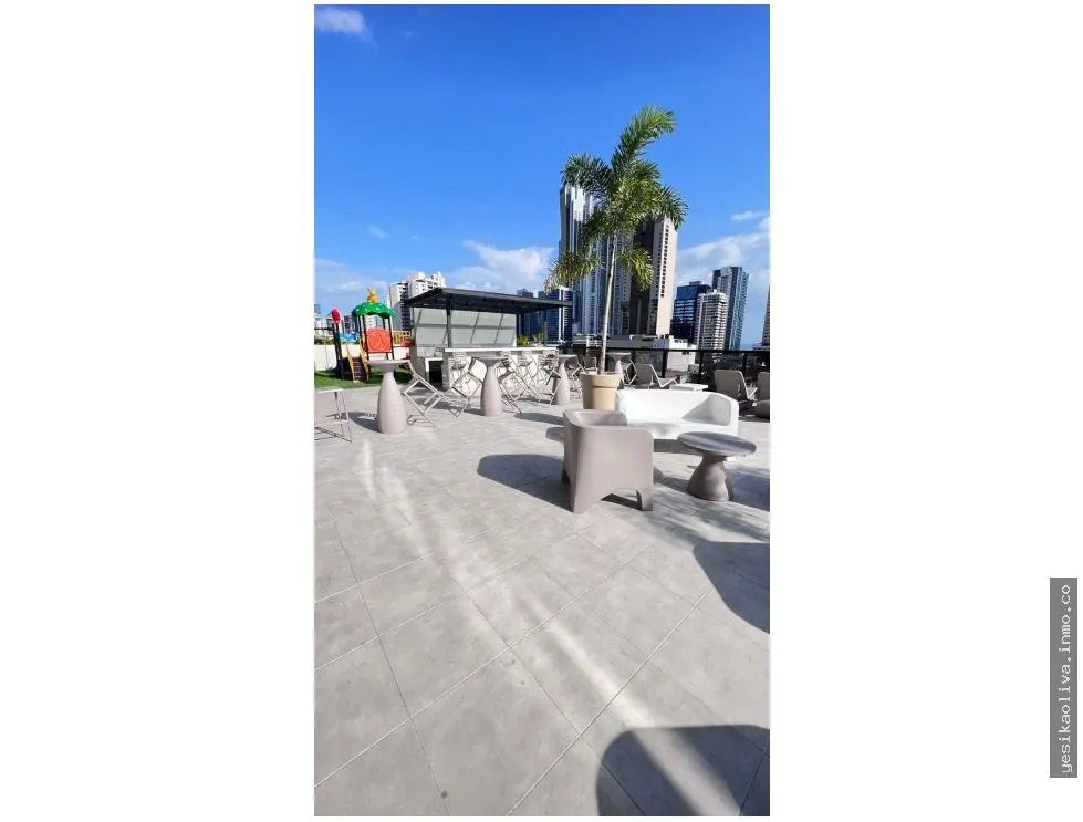 Apartment for Sale on Avenida Balboa