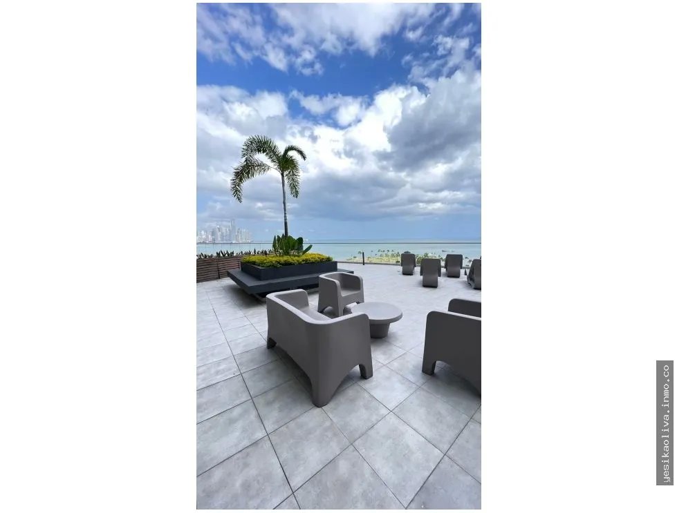 Apartment for Sale on Avenida Balboa