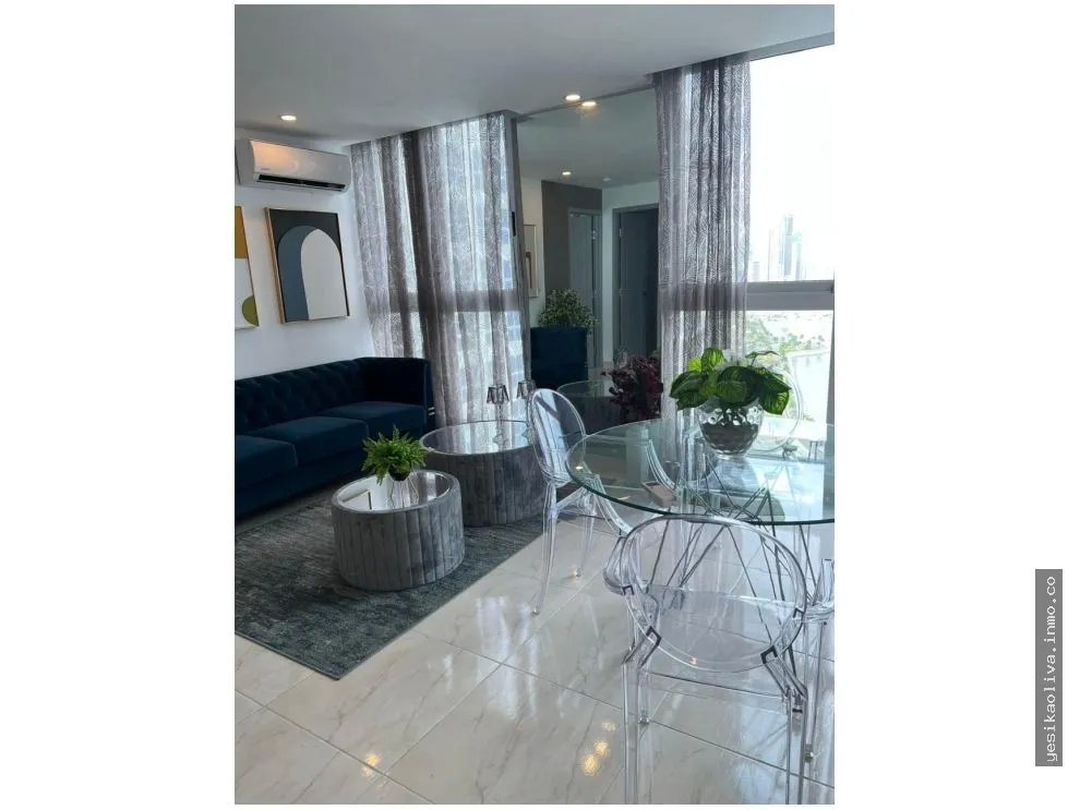 Apartment for Sale on Avenida Balboa