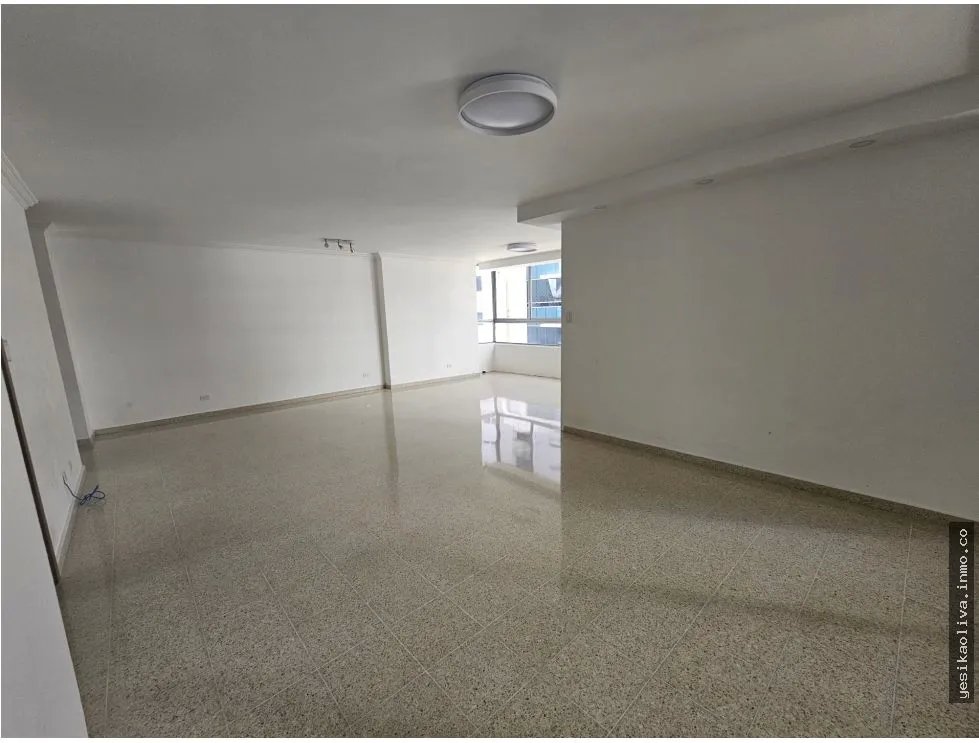 VENTA DE APARTAMENTO EN MARBELLA, GANGA