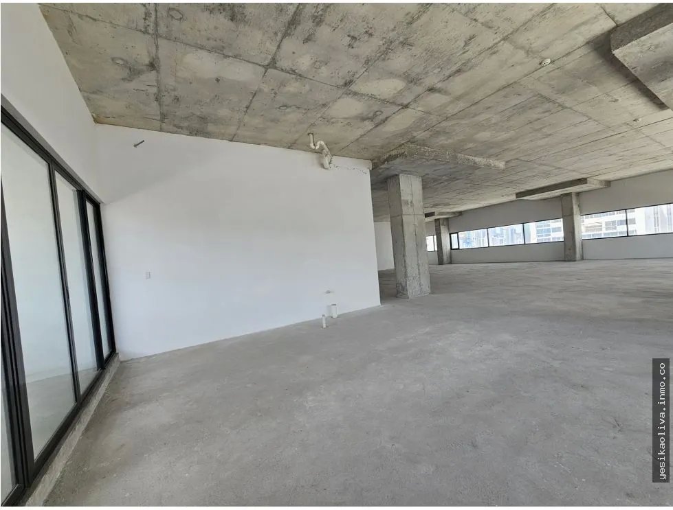 VENTA DE LOCAL COMERCIAL EN SAN FRANCISCO EN OBRA GRIS