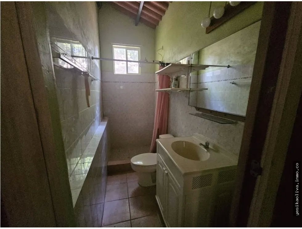 SALE OF LAND WITH HOUSE IN ALTOS DE MARIA