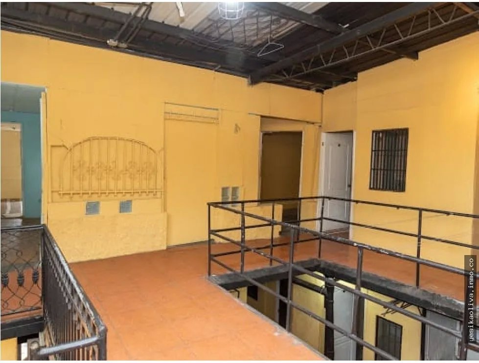 VENTA DE EDIFICIO EN AVENIDA B PARA INVERSION