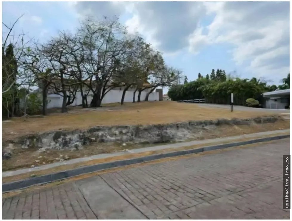 Venta de terreno en Punta Barco
