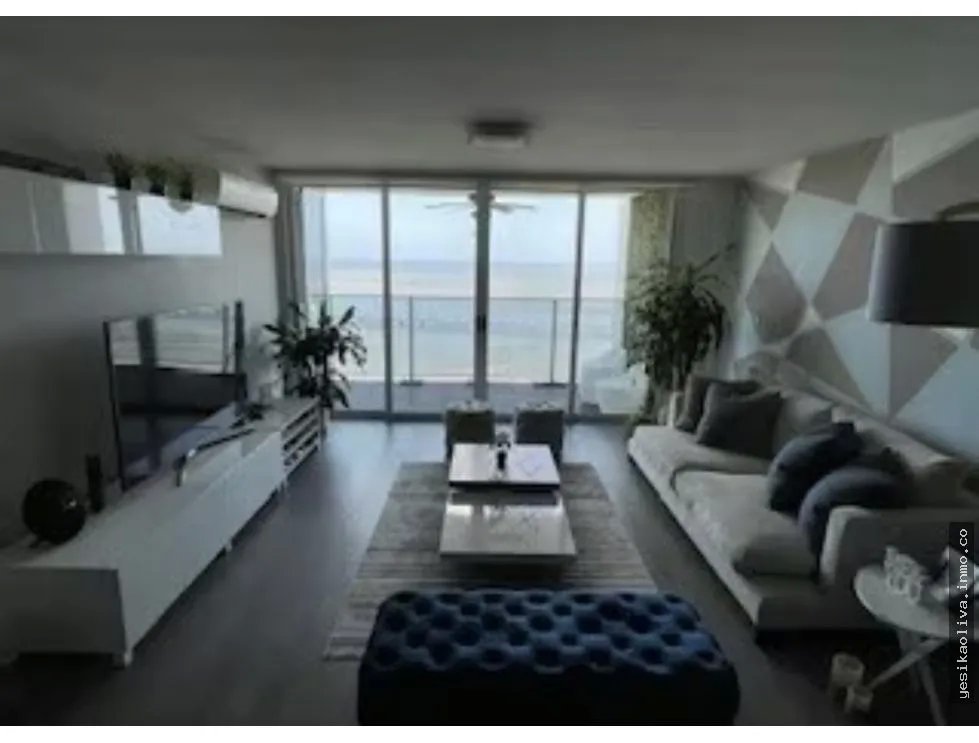 Venta de apartamento con vista al mar en Coco del Mar