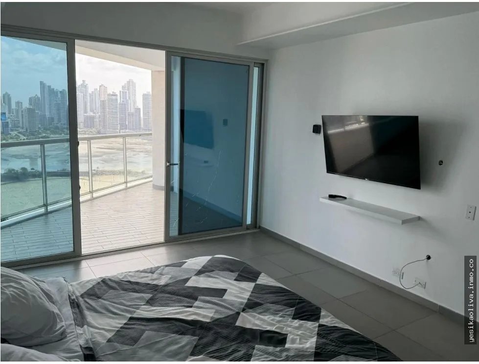 Furnished Apartment for Rent on Avenida Balboa