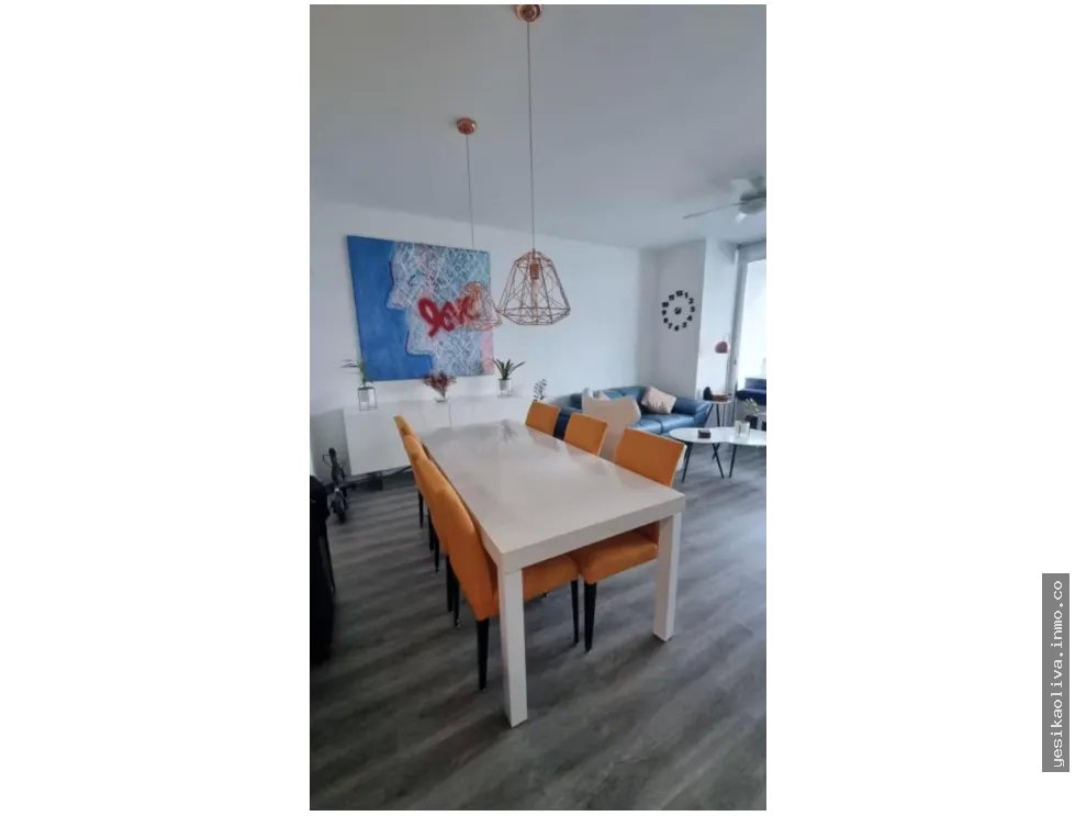 Sale of Furnished Apartment on Avenida Balboa
