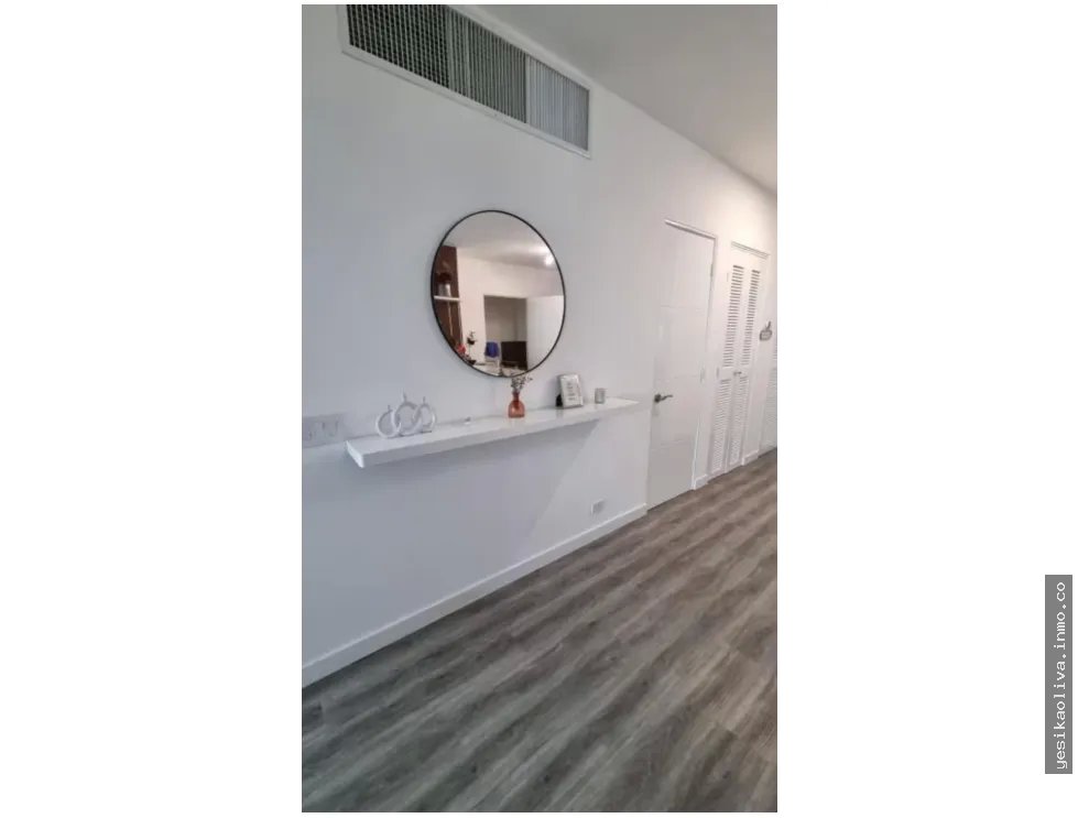 Sale of Furnished Apartment on Avenida Balboa