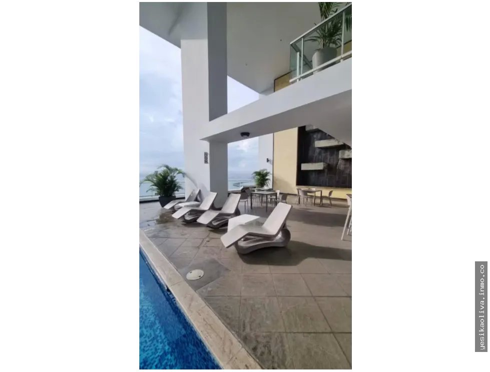 Sale of Furnished Apartment on Avenida Balboa