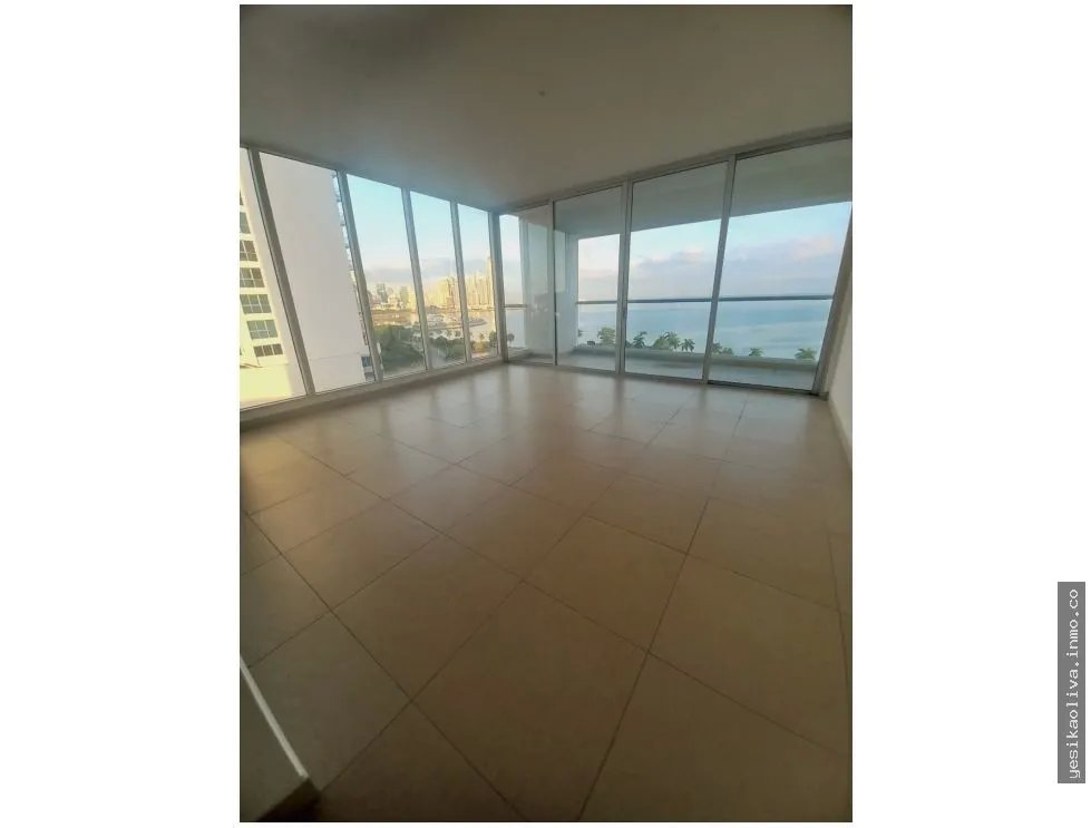 Alquiler de Apartamento en Ave Balboa