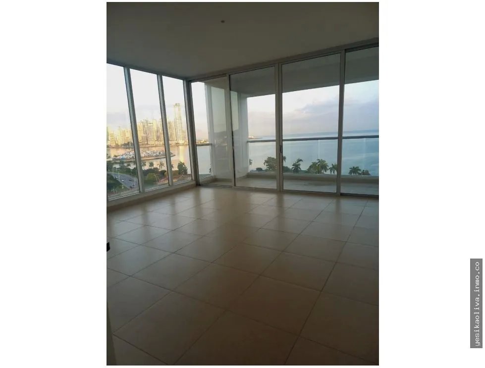 Alquiler de Apartamento en Ave Balboa