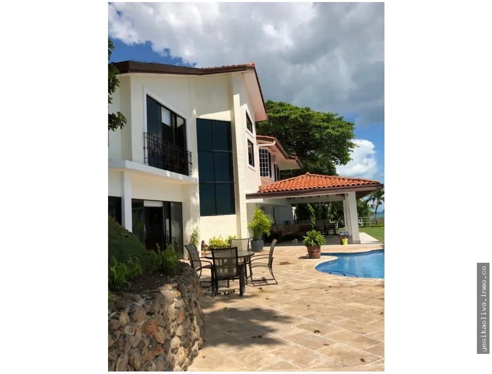 Beachfront Residence Rental in Costa Esmeralda